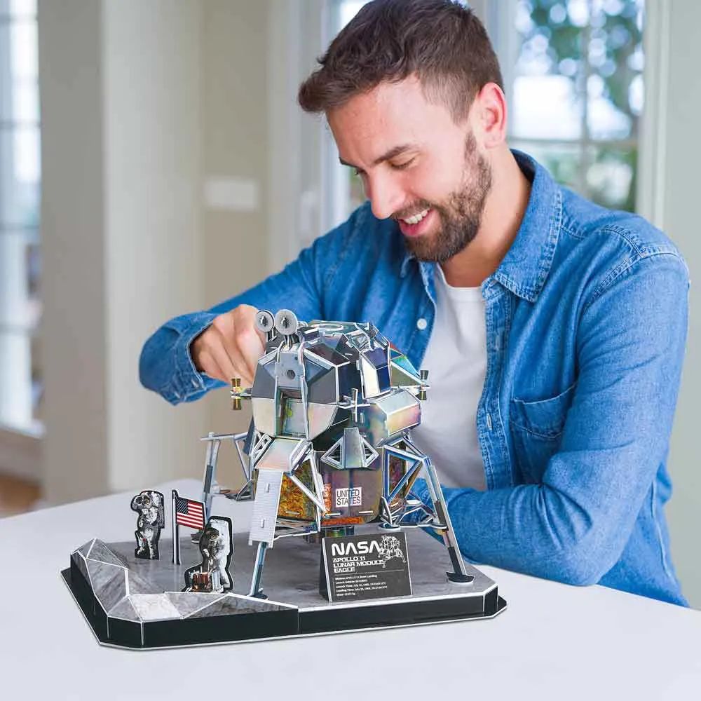 Puzzle 3D Cubic Fun Nasa Lunar Module Apollo 11 Eagle 93 piese - poza 4