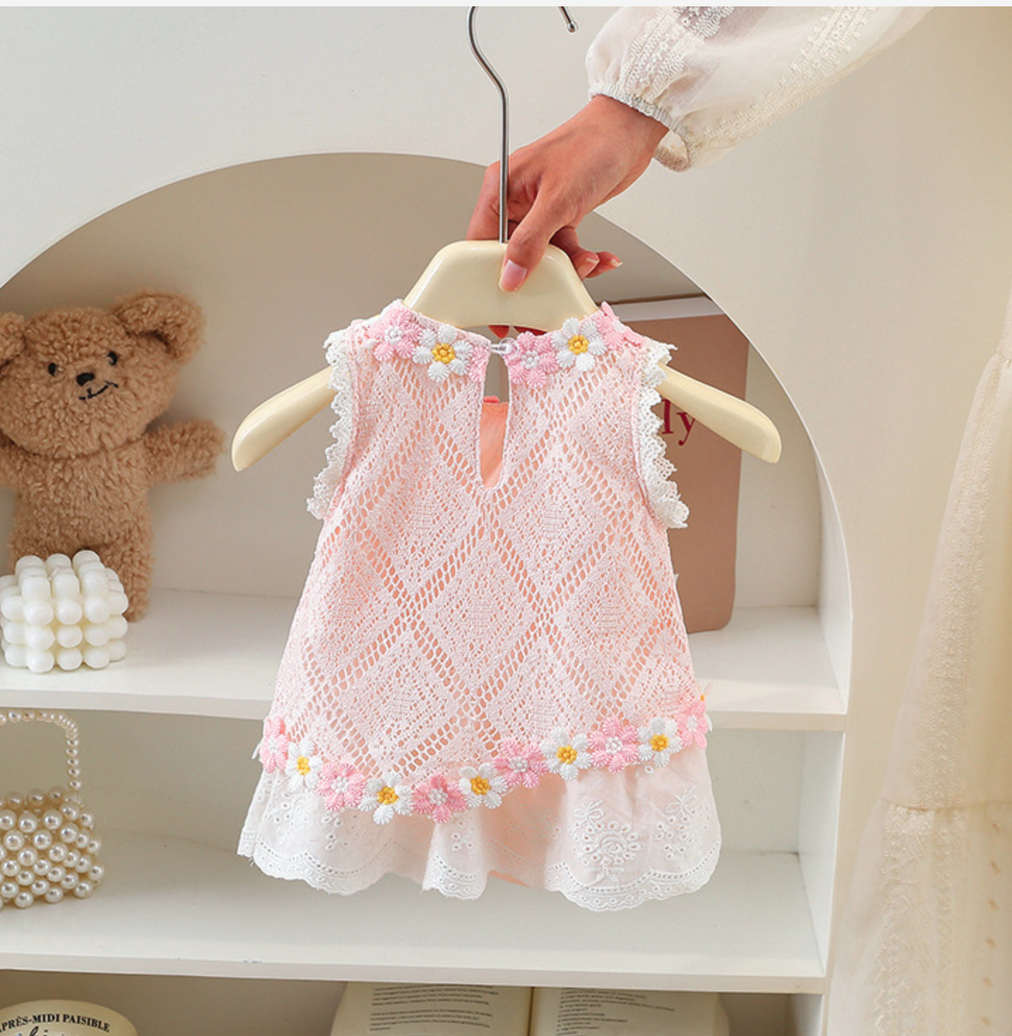 Rochita Fetite Roz cu Broderii Kiara - 18-24 luni - poza 2