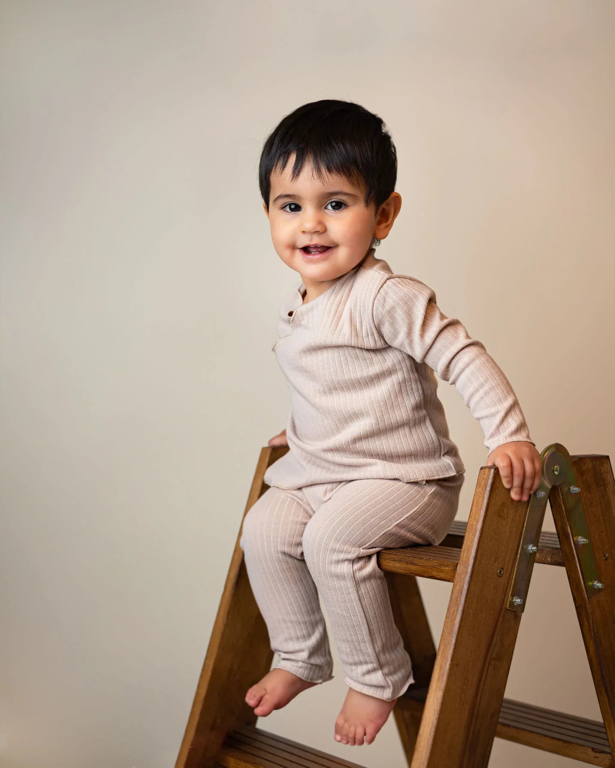 Set Bluza Petrecuta Si Pantaloni Lungi - Bej / 74