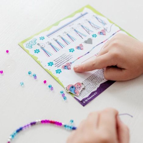Set creativ DIY 2 in 1, Creeaza bratari si figurine din ipsos, Disney Lilo si Stitch - poza 2