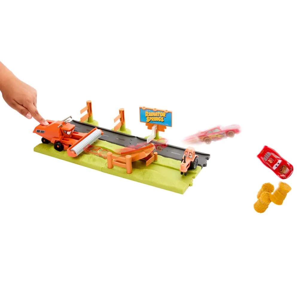 Set de joaca cu 3 masinute Cars Haulers Frank Escape and Stunt Race - poza 4