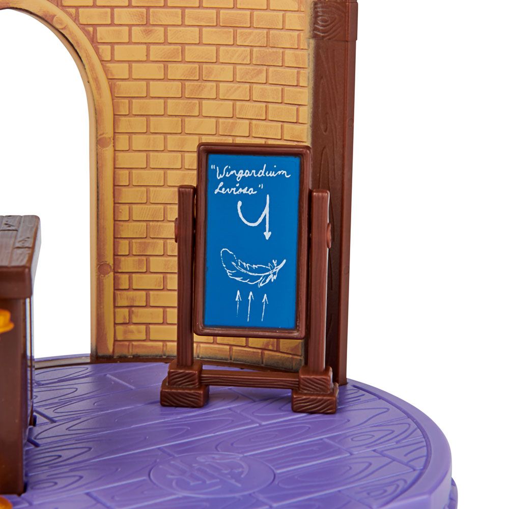 Set de joaca Harry Potter Lectia de Farmece cu figurina Hermione - poza 3