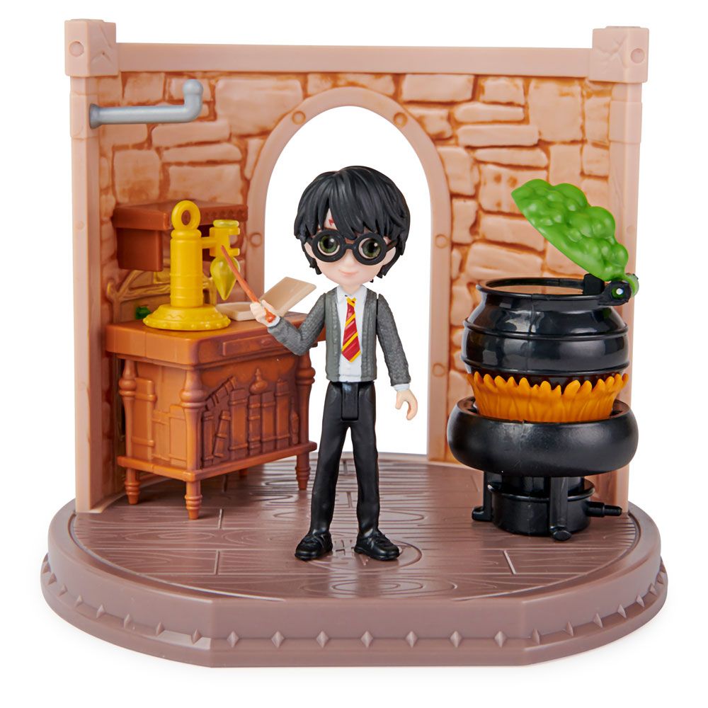 Set de joaca Harry Potter Lectia de Potiuni cu figurina Harry Potter - poza 3
