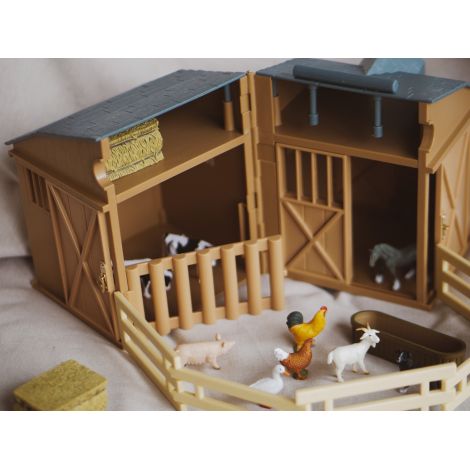 Set Grajd si sura pentru animale cu figurine incluse - poza 3