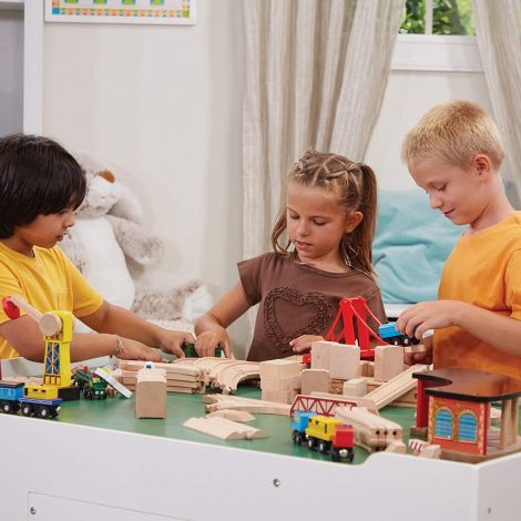 Set Trenulet din lemn cu depou 130 piese, Melissa&Doug - poza 4