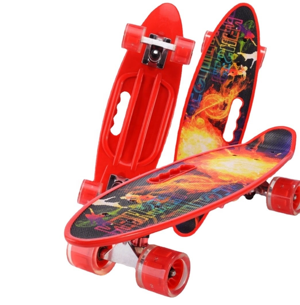 Skateboard tip Mini Cruiser cu maner - Model Dragon Blaze