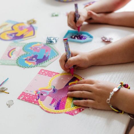 Studio creativ 2 in 1 cu unicorni, pictura cu diamante si bratari - poza 4