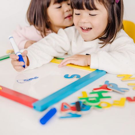 Tabla magnetica si de scris cu litere Melissa and Doug 145 - poza 4