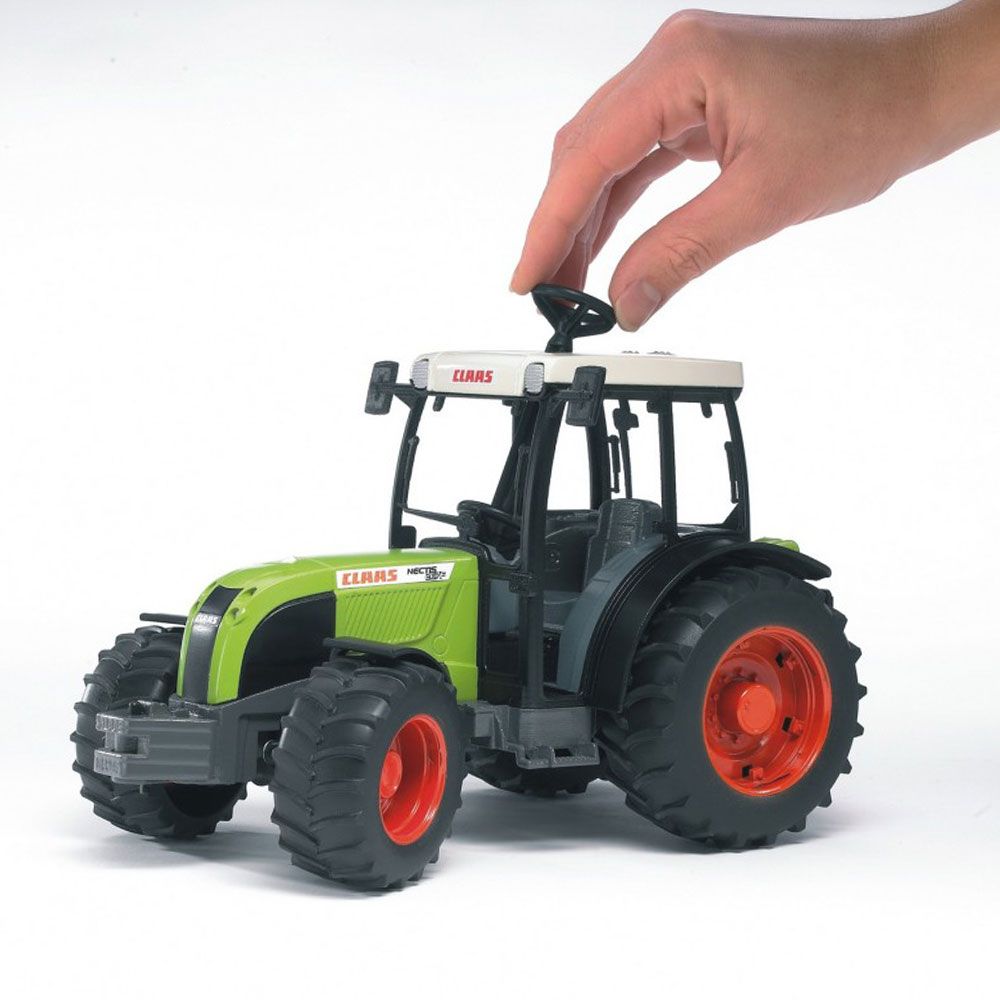Tractor Bruder Class Nectis 267F - poza 5