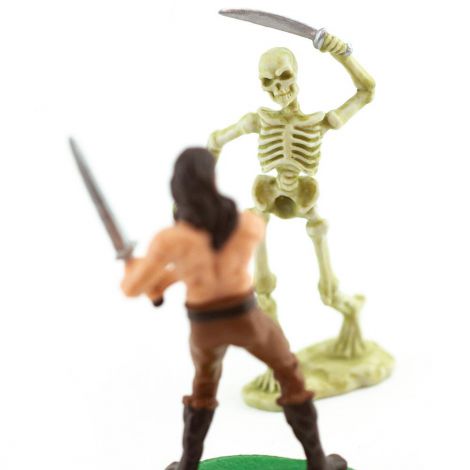 Tub designer cu figurine Eroi si monstrii - poza 4